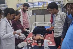 13 साल के बच्चे पर चाकू से जानलेवा हमला, मरने का नाटक कर बचाई जान