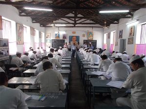 रायपुर जेल से कैदी फरार