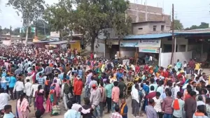 स्कूल सफाई कर्मचारी धरना