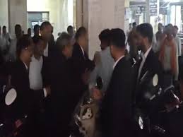 रायपुर कोर्ट वकील हमला