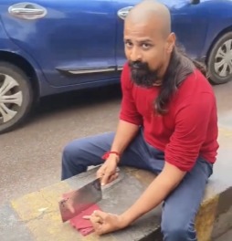 Gaurakshak Aadesh Soni Youth Cut Finger