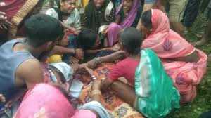 कवर्धा दशगात्र में आई महिलाओं को पिकअप ने रौंदा