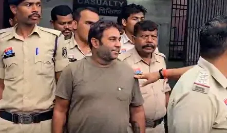 Raigarh Guru Ghasidas Vivad: गुरु घासीदास बाबा पर अभद्र टिप्पणी करने वाला आरोपी गिरफ्तार, पुलिस ने निकाला जुलूस