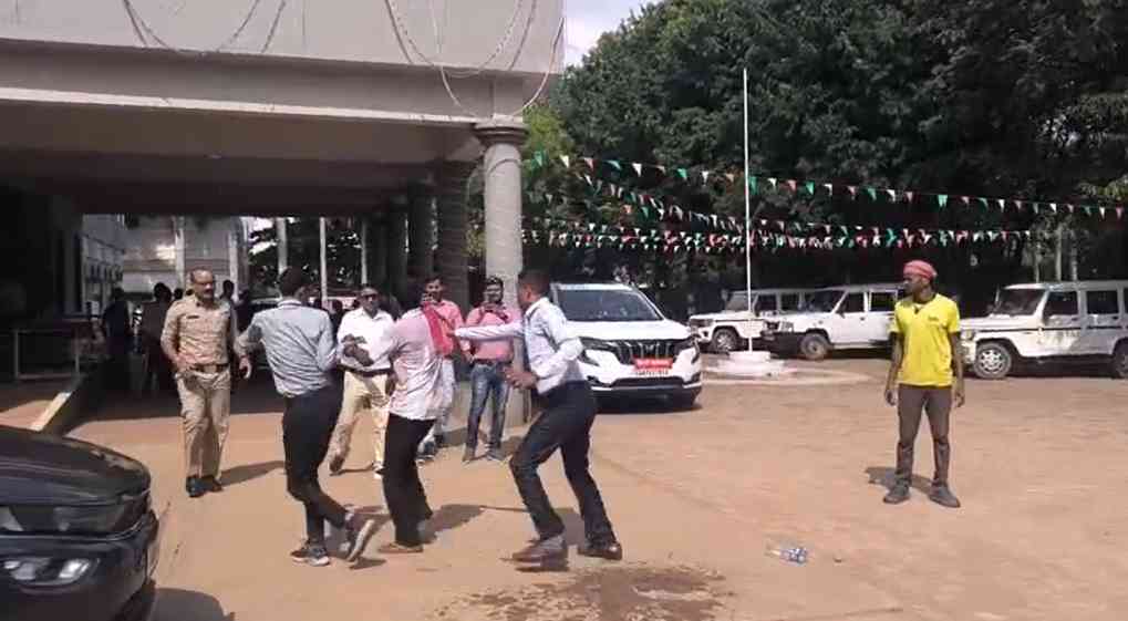 Dhamtari collectorate News