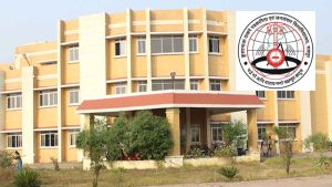 KTUJM Raipur: कुशाभाऊ ठाकरे पत्रकारिता एवं जनसंचार विश्वविद्यालय, रायपुर में कुलपति की नियुक्ति की प्रक्रिया तेज हो गई है। विश्वविद्यालय के कुलाधिपति द्वारा कुलपति पद के चयन के लिए तीन सदस्यीय खोज समिति का गठन किया गया है। इस समिति के अध्यक्ष पंडित रविशंकर शुक्ल विश्वविद्यालय, रायपुर के कुलपति प्रो. डॉ. सच्चिदानंद शुक्ल को बनाया गया है।