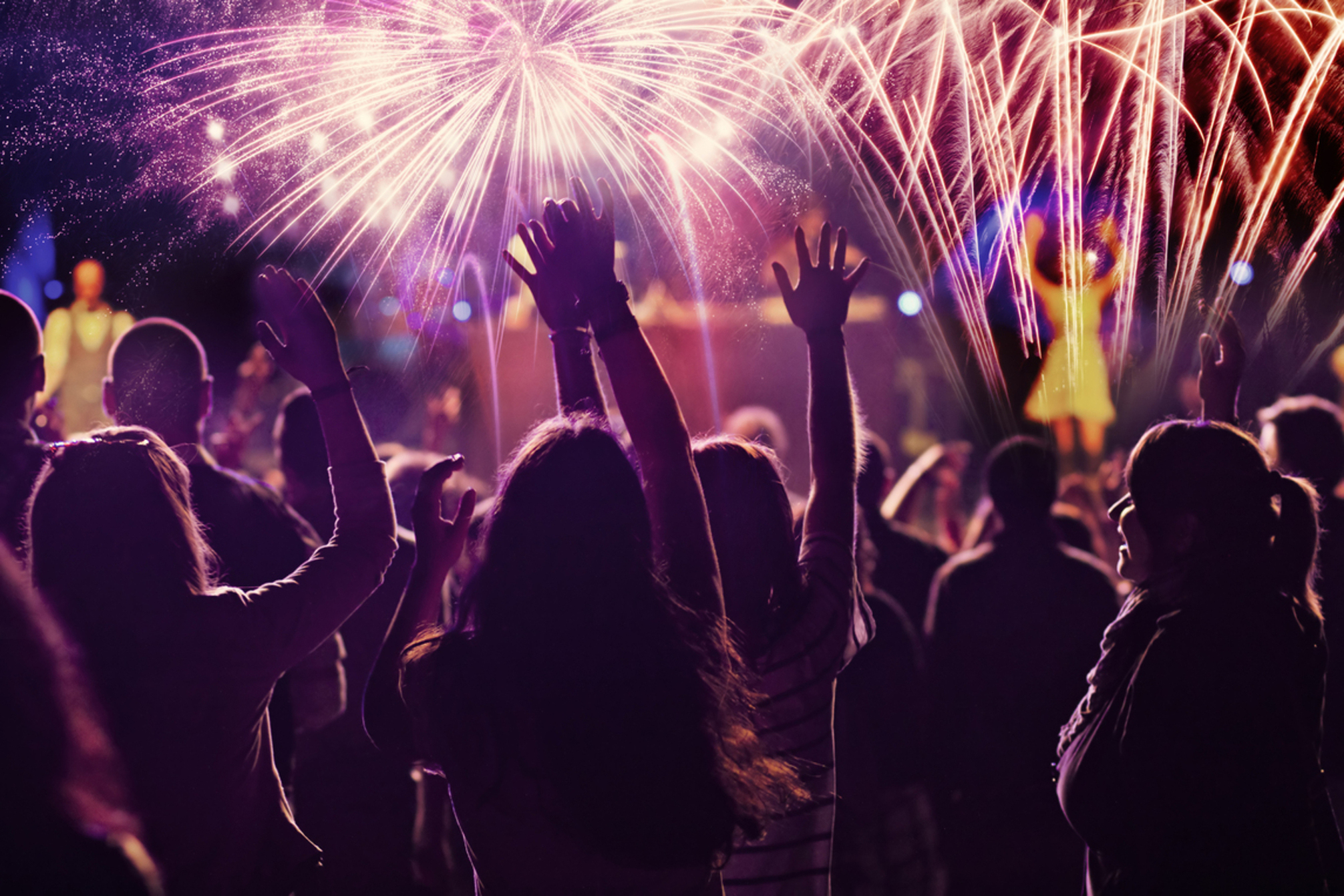 New Year 2026: न्यू ईयर सेलिब्रेशन पर नियम तोड़े और नशे में मिले युवक-युवती तो पेरेंट्स को जाएगा फोन, CCTV कैमरे के सामने माएंगे जश्न