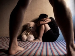 Raipur Minor Rape: रायपुर में 9 साल की बच्ची से 5 दिन तक दुष्कर्म, चॉकलेट का लालच देकर करता था गंदा काम