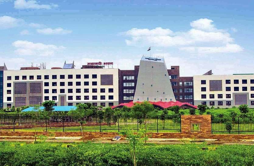 CG Breaking: छत्तीसगढ़ में सरकारी कर्मचारियों को 12 दिन की विशेष छुट्टी, आदेश जारी