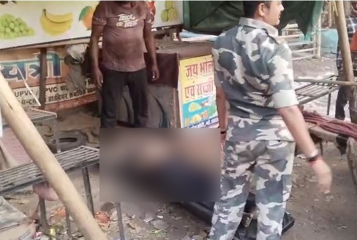 Dhamtari News: फल दुकान के अंदर मिली ऑटो चालक की लाश, इलाके में फैली सनसनी