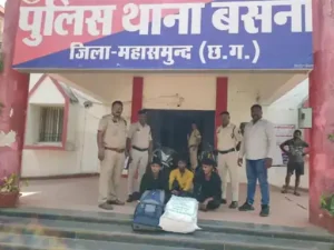 फेरीवाले बनकर गांजा तस्करी