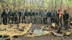CG Naxal Operation: नक्सालियों का हथियार कारखाना ध्वस्त, जंगल में छिपाकर रखे थे भारी मात्रा में हथियार Image 2026 05 28T231720.638 1024x575 1 300x168