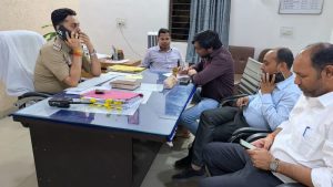 CG Tehsildar Strike: 500 से अधिक तहसीलदार हड़ताल पर, लोग परेशान; कामकाज ठप, भाजपा विधायक की गिरफ्तारी की मांग