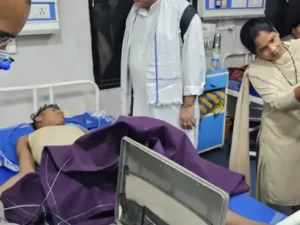 CG Lightning Strike: दंतेवाड़ा-बीजापुर-मनेंद्रगढ़ में बिजली गिरने से 3 महिलाओं की मौत; 5 दिन आंधी-बारिश का अलर्ट, 60KM की रफ्तार से चलेंगी हवा