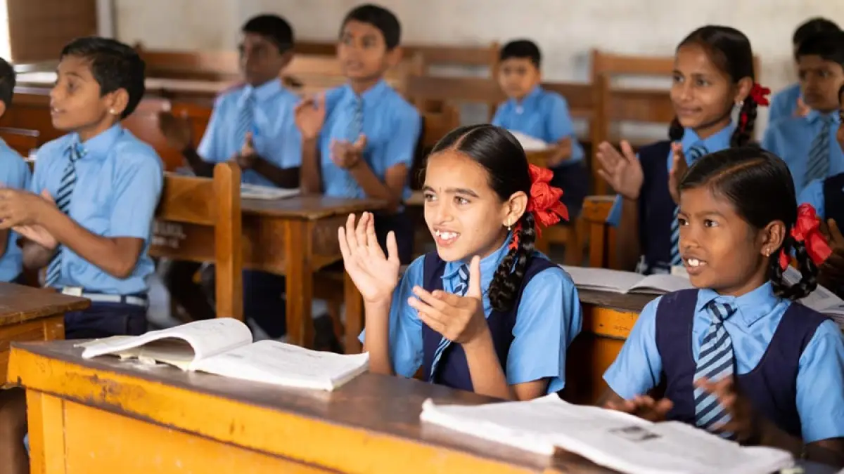 CG School Uniform: सरकारी स्कूलों के छात्रों के लिए खुशखबरी, एक साथ मिलेंगे 2 यूनिफॉर्म
