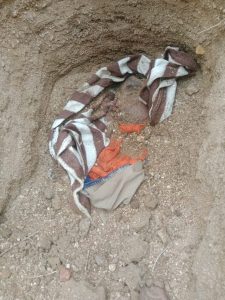 CG News: खेत में दफन महिला का शव मिलने से हड़कंप, जानिए चौंकाने वाला सच.