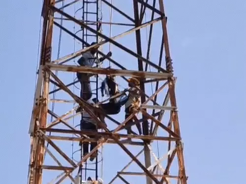 Jashpur Tower Suicide: टावर पर चढ़कर गर्लफ्रेंड ने लगाई फांसी, शादीशुदा बॉयफ्रेंड ने कहा- साथ नहीं रख सकता