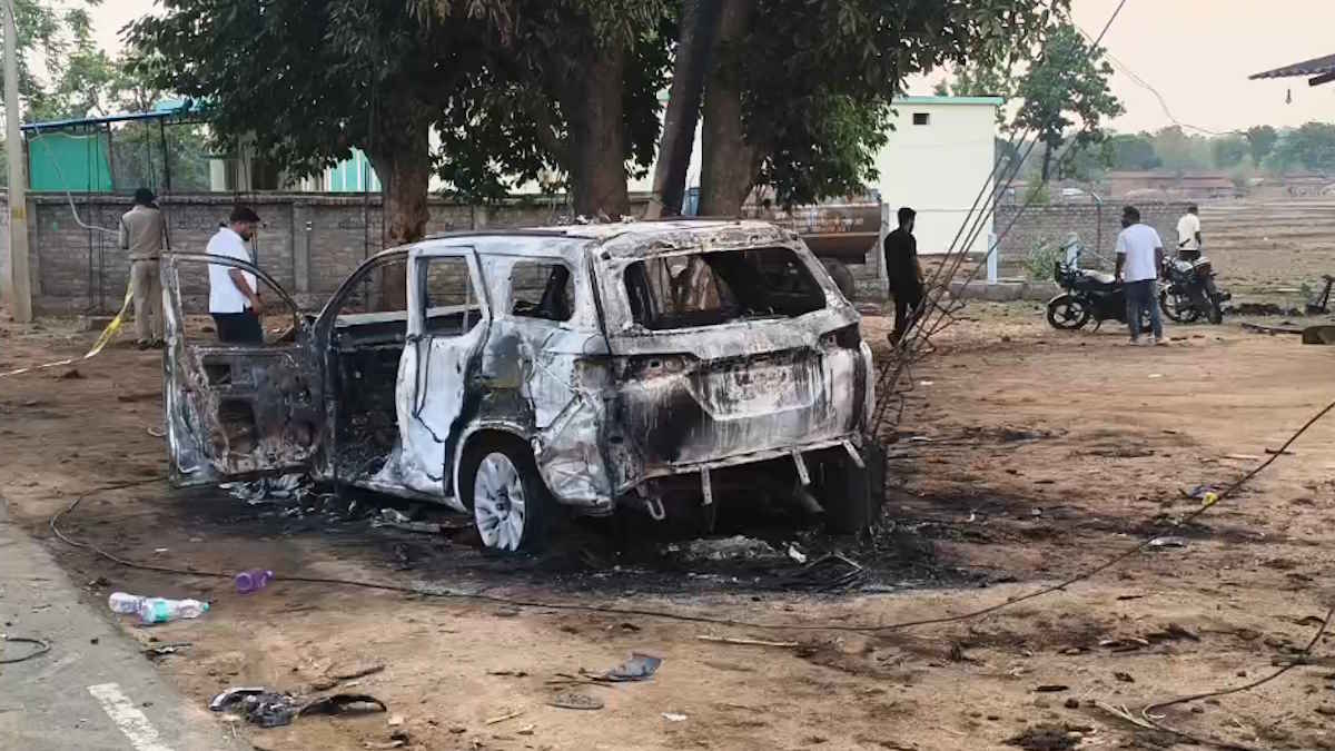 Koriya Murder: भाजपा नेता को फॉर्च्यूनर में जिंदा जलाया, भाई समेत 3 घायल