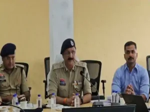 Raipur News: रायपुर पुलिस कमिश्नरेट की समीक्षा बैठक, अपराध नियंत्रण के