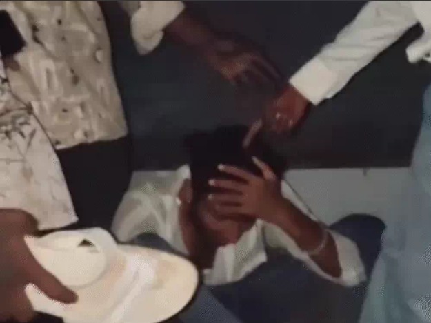 CG News: चप्पल पर थूककर युवक को पीटा, बाप बोल'कहकर पैर छुआए, VIDEO वायरल