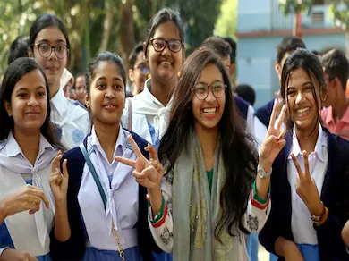 CG 10th 12th Toppers Reward: 10वीं-12वीं के टॉपर्स को मिलेंगे 2-2 लाख रुपये, सूची तैयार
