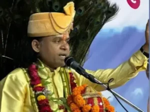 CG News: छत्तीसगढ़ के महासमुंद जिले में खुद को ज्योतिषाचार्य बताने वाले चर्चित 'चावल वाले बाबा' उर्फ नरेंद्र नयन शास्त्री को पुलिस ने दुष्कर्म के आरोप में गिरफ्तार किया है। आरोपी पर एक महिला ने इलाज और दर्द दूर करने का झांसा देकर दुष्कर्म करने का आरोप लगाया है। मामला बागबाहरा थाना क्षेत्र का है। पुलिस ने आरोपी को गिरफ्तार कर न्यायिक प्रक्रिया के तहत जेल भेज दिया है।