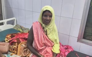 CG Lightning Strike: मनेन्द्रगढ़ जिले के खड़गवां ब्लॉक में आकाशीय बिजली गिरने से अलग-अलग स्थानों पर तीन लोगों की मौत हो गई, जबकि पांच लोग झुलस गए। घटना के बाद पूरे इलाके में दहशत का माहौल है। घायलों को अस्पताल में भर्ती कराया गया है, जहां उनका उपचार जारी है।
