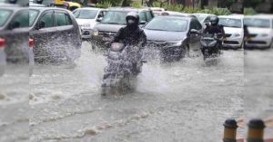 CG Weather Update: छत्तीसगढ़ में भारी बारिश का अलर्ट, कई जिलों में गरज-चमक के साथ बिजली गिरने की चेतावनी Barish 300x157