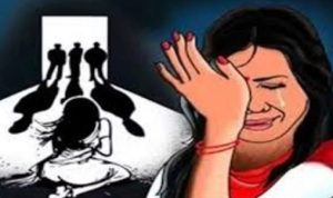 CG Gangrape: पति के सामने पत्नी से गैंगरेप, खेत में ले जाकर महिला की लूटी इज्जत Gangrape 300x178