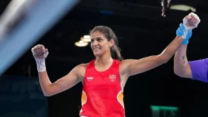 Commonwealth Games 2026: भारत की स्टार मुक्केबाज जैस्मिन ने कॉमनवेल्थ गेम्स 2026 में शानदार प्रदर्शन करते हुए महिलाओं के 57 किलोग्राम वर्ग का स्वर्ण पदक अपने नाम कर लिया। फाइनल मुकाबले में उन्होंने दमदार खेल दिखाते हुए प्रतिद्वंद्वी को हराकर भारत की झोली में एक और गोल्ड मेडल डाला।