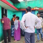 CG News: छत्तीसगढ़ के बिलासपुर में मंगलवार को एक किराए के मकान में पति-पत्नी के शव फंदे से लटके मिले। बच्चों के रोने की आवाज सुनकर मकान मालिक मौके पर पहुंचा, जिसके बाद घटना का खुलासा हुआ। सूचना मिलते ही पुलिस मौके पर पहुंची और दोनों शवों को पोस्टमॉर्टम के लिए भेज दिया। फिलहाल मामले की जांच जारी है।