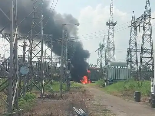 CG Transformer Fire: सब-स्टेशन में भीषण आग, तेज आवाज के साथ धधकता रहा ट्रांसफार्मर