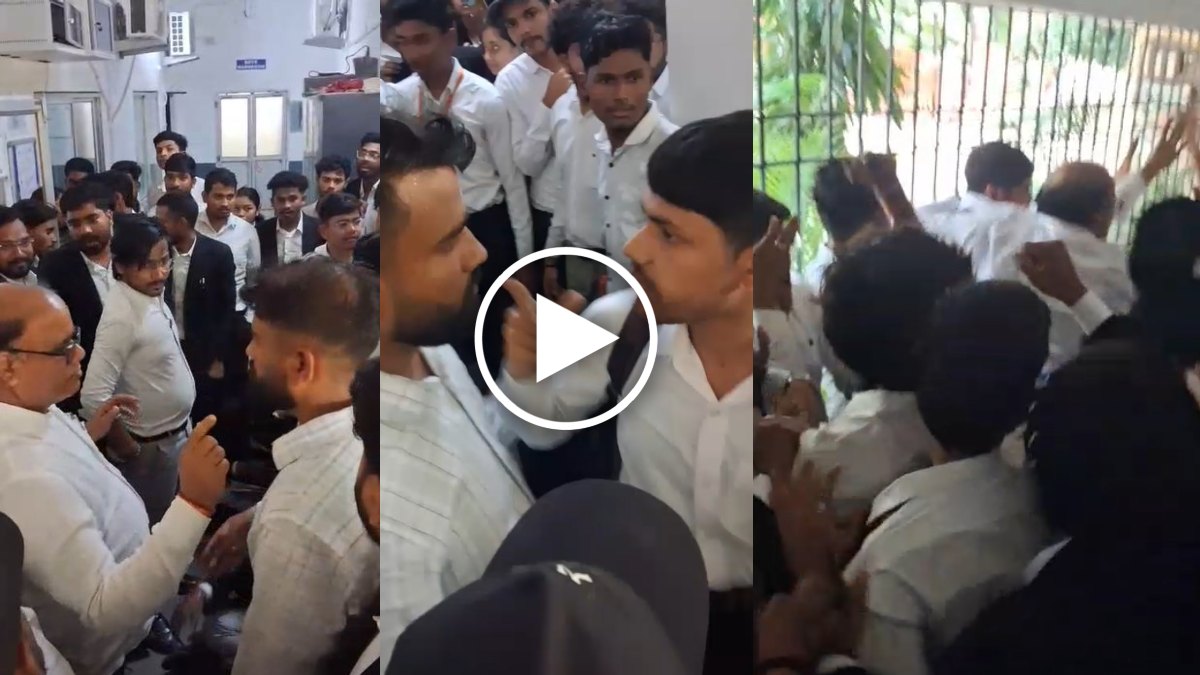 CG News: बिलासपुर के DP विप्र लॉ कॉलेज में सीनियर छात्रों द्वारा जूनियर छात्र के साथ मारपीट का मामला सामने आया है। आरोप है कि LLB प्रथम सेमेस्टर के छात्र तुषार दुबे पर कॉलेज प्रबंधन के खिलाफ चल रहे प्रदर्शन में शामिल होने का दबाव बनाया गया। जब उसने मना किया तो सीनियर छात्रों ने उसके साथ गाली-गलौज करते हुए लात-घूंसों से मारपीट की। घटना का वीडियो सोशल मीडिया पर भी वायरल हो रहा है।