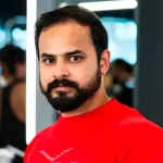 Rajnandgaon Murder: छत्तीसगढ़ के राजनांदगांव में उधार के पैसों के विवाद में एक प्रॉपर्टी डीलर की उसके ही दोस्त ने हत्या कर दी। आरोपी ने पहले दोस्त को अपने किराए के मकान पर बुलाया, फिर विवाद बढ़ने पर लाठी से बेरहमी से हमला कर उसकी जान ले ली। हत्या के बाद शव को बेडशीट में लपेटकर कमरे में छिपा दिया। हालांकि, शव को ठिकाने लगाने से पहले ही पुलिस ने आरोपी को गिरफ्तार कर लिया। मामला चिखली चौकी क्षेत्र का है।