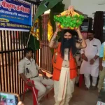 Janmashtami 2026: श्रीकृष्ण जन्माष्टमी को लेकर राजधानी रायपुर के मंदिरों में तैयारियां अंतिम चरण में हैं। 4 सितंबर को शुभ संयोग में भगवान श्रीकृष्ण का जन्मोत्सव धूमधाम से मनाया जाएगा। मंदिरों को आकर्षक रोशनी और फूलों से सजाया जा रहा है। विभिन्न मंदिरों में विशेष पूजा-अर्चना, अभिषेक, भजन-कीर्तन और महाभोग के आयोजन होंगे।