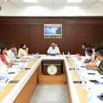 CG News: रायपुर में मुख्य सचिव की समीक्षा बैठक, CM हेल्पलाइन शिकायतों का गंभीरता से