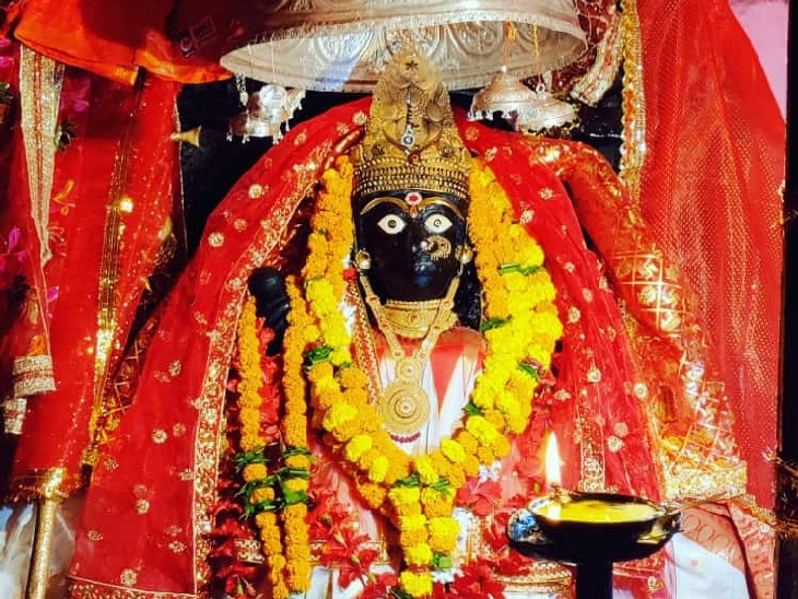 Danteshwari Temple: दंतेश्वरी मंदिर में नवरात्रि पर नई व्यवस्था, मोबाइल ले