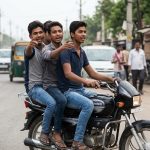 CG Gang Rape: छत्तीसगढ़ के सरगुजा जिले में आर्केस्ट्रा कार्यक्रम देखने जा रही एक नाबालिग छात्रा के साथ सामूहिक दुष्कर्म का मामला सामने आया है। आरोप है कि 4 युवकों ने छात्रा और उसकी सहेली को कार्यक्रम स्थल तक छोड़ने का झांसा देकर लिफ्ट दी। इसके बाद एक छात्रा को रास्ते में सुनसान जगह ले जाकर वारदात को अंजाम दिया। घटना लुंड्रा थाना क्षेत्र की है।