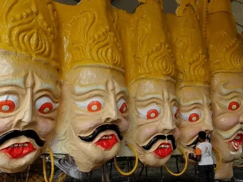 Raipur Dussehra 2026: रायपुर में 101 फीट के रावण का होगा दहन, WRS मैदान में दशहरा उत्सव की तैयारियां पूरी