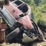 CG Accident: छत्तीसगढ़ के मनेन्द्रगढ़-चिरमिरी-भरतपुर जिले से एक दर्दनाक सड़क हादसे का मामला सामने आया है। गोदरीपारा से पोड़ी स्थित जगन्नाथ मंदिर दर्शन के लिए जा रहा एक परिवार हादसे का शिकार हो गया। रास्ते में जायलो कार अनियंत्रित होकर खाई में गिर गई, जिससे एक ही परिवार के 7 लोग घायल हो गए।
