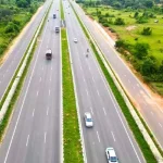 CG PWD: छत्तीसगढ़ में बरसात के बाद सड़क निर्माण कार्यों में तेजी आने वाली है। लोक निर्माण विभाग ने धमतरी जिले में 101 करोड़ 23 लाख 55 हजार रुपये की लागत वाले 6 महत्वपूर्ण निर्माण कार्यों की निविदाओं को मंजूरी दे दी है। इन कार्यों में प्रमुख सड़कों का चौड़ीकरण, मजबूतीकरण, डामरीकरण और आमदी नगर पंचायत में फोरलेन गौरव पथ के निर्माण व सौंदर्यीकरण का काम शामिल है। उप मुख्यमंत्री एवं लोक निर्माण मंत्री अरुण साव के अनुमोदन के बाद विभाग ने संबंधित अधिकारियों को तत्काल कार्यादेश जारी कर निर्माण शुरू कराने के निर्देश दिए हैं।