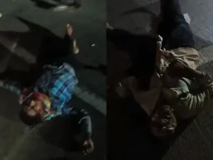CG Accident: छत्तीसगढ़ के सरगुजा जिले में सड़क हादसे में 2 सगे भाइयों की मौत हो गई। दोनों भाई बाइक से दसईं करमा कार्यक्रम देखने जा रहे थे, तभी नेशनल हाईवे-130 पर अज्ञात वाहन ने उनकी बाइक को टक्कर मार दी। हादसा इतना भीषण था कि दोनों की मौके पर ही मौत हो गई। घटना उदयपुर थाना क्षेत्र की है।